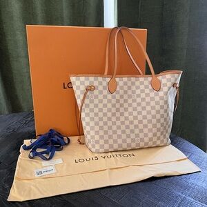 Louis Vuitton Neverfull MM Damier Azur with Beige Interior